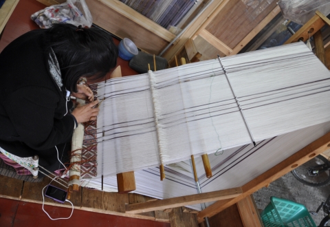 BHUTAN - Weaving Handmade