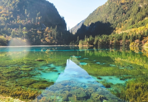 lake-594631_1280-JIUZHAIGOU
