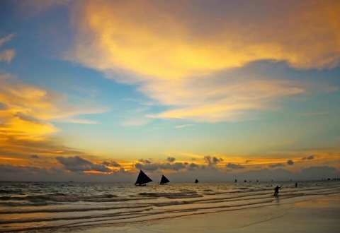 photo-1587306479814-6e42ff835646