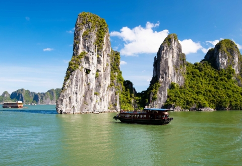 Celebity- Halongbay